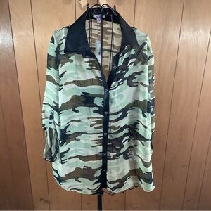 New camouflage Women’s top